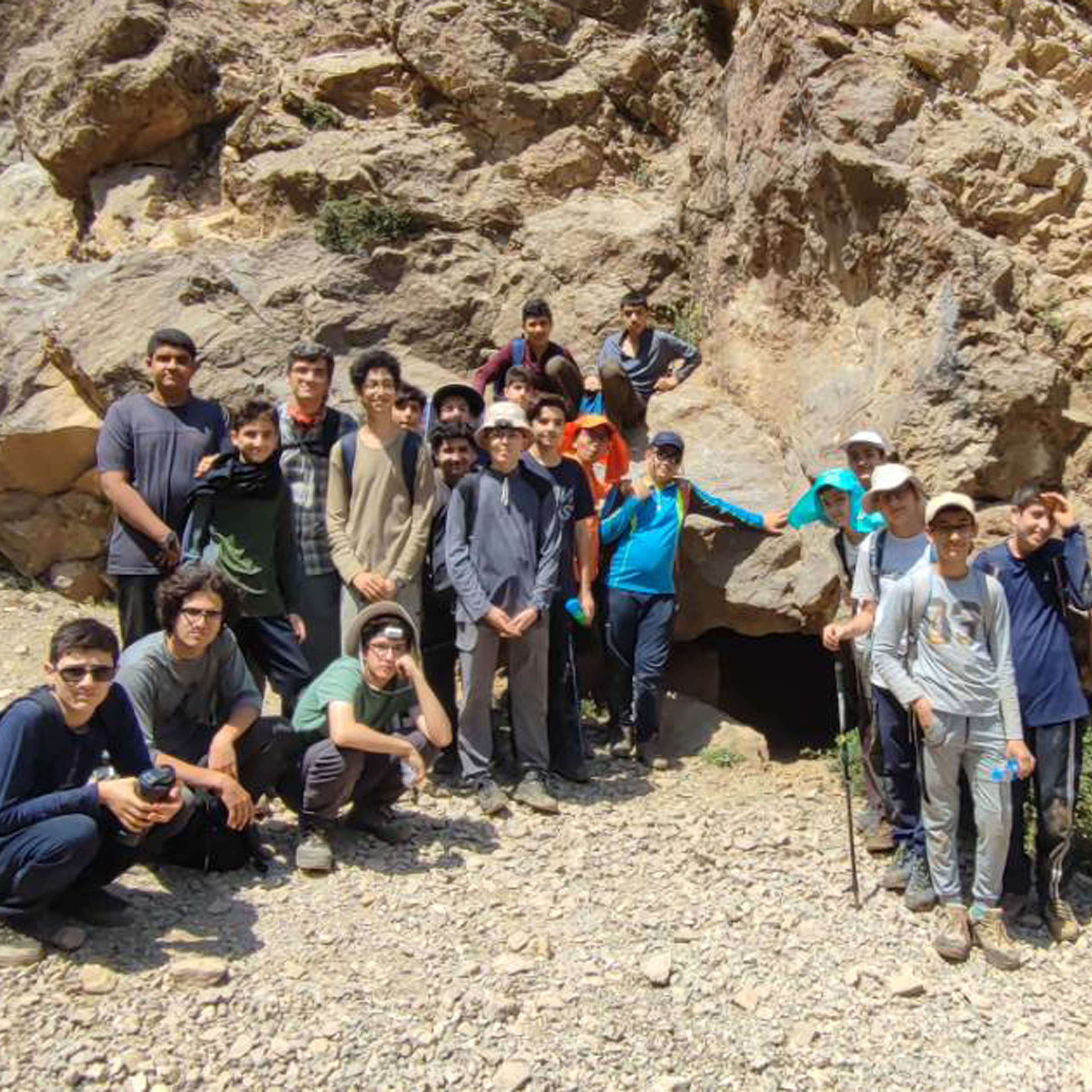 سومین کوهپیمایی دانش آموزان به مقصد "غار هملون"