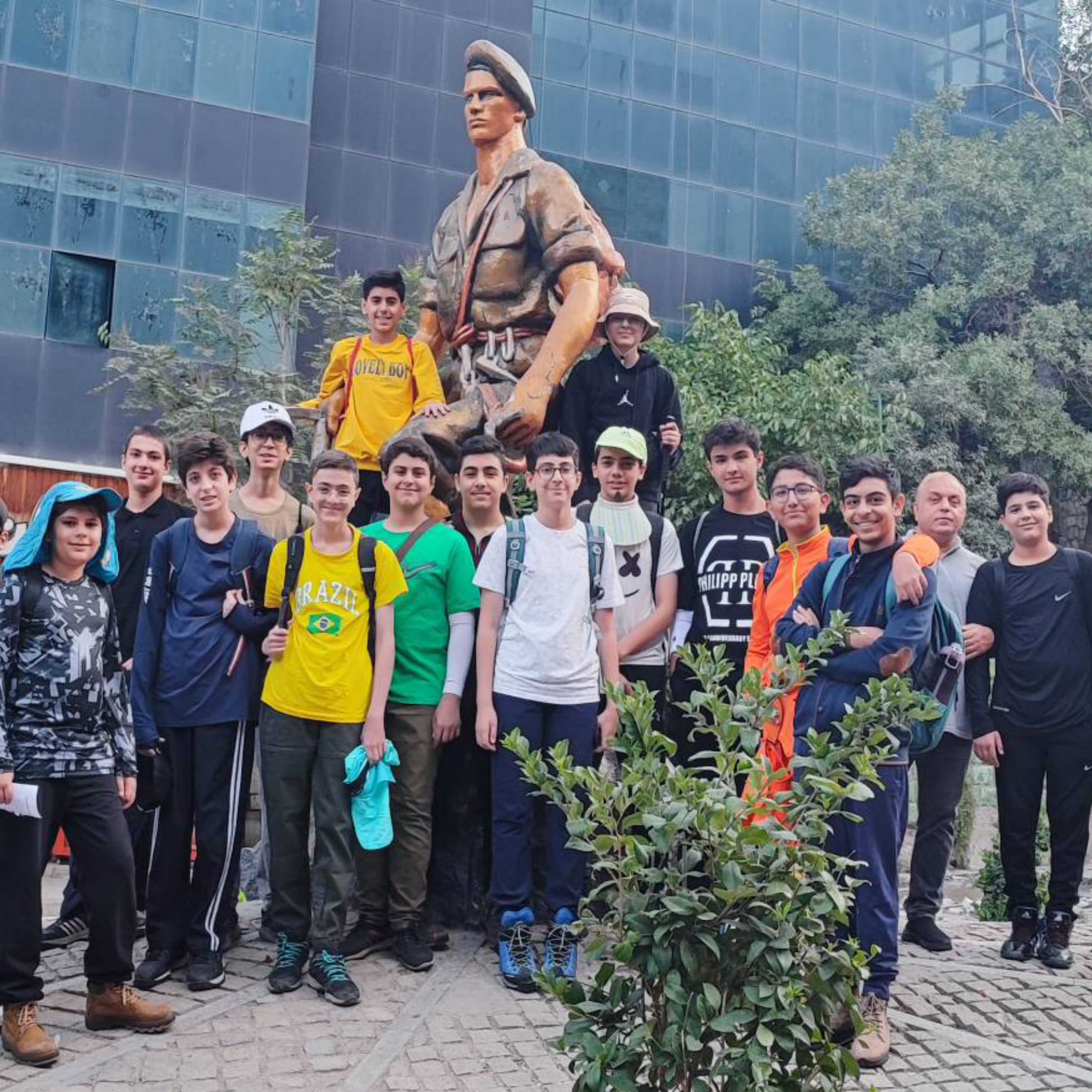 اولین کوهپیمایی دانش آموزان علامه حلی به مقصد آبشار اوسون