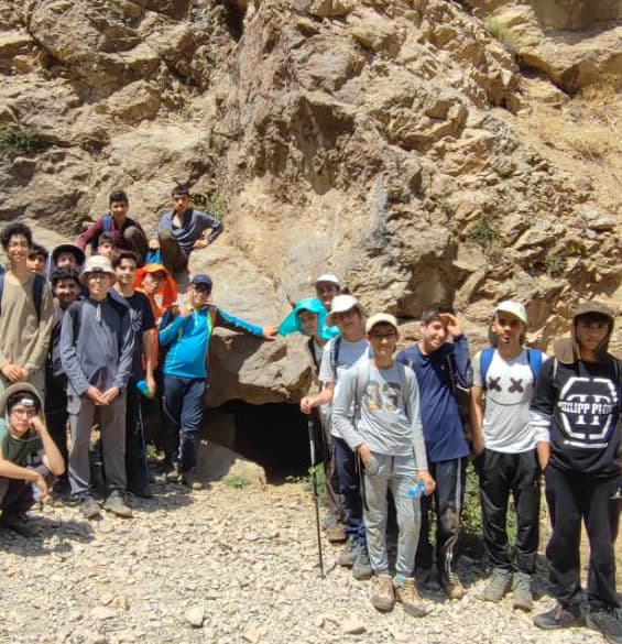 سومین کوهپیمایی دانش آموزان به مقصد "غار هملون"